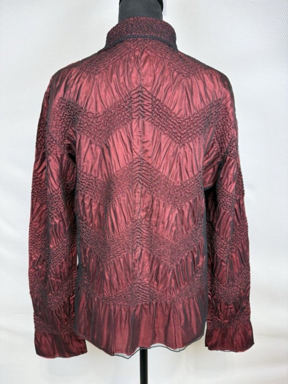 Coldwater Creek Red Crinkle Button-Up Top Lightweight Textured Chevron Medium - Picture 3 of 15
